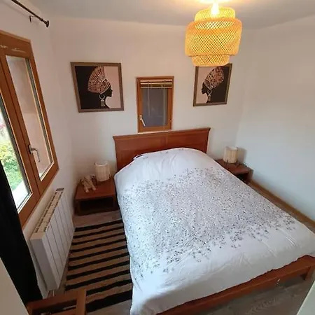 Maison Alsacienne A Colombages Dans Cour Privee Avec Jardin Sur Les Remparts